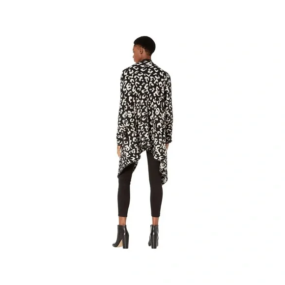 NWT Ugg Phoebe Wrap Cardigan Sweater Cozy Plush Fleece Animal Leopard Cat Soft - Picture 7 of 9